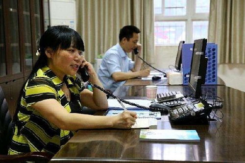 全國(guó)第一條志愿者服務(wù)熱線電話的誕生地及其對(duì)教育咨詢服務(wù)的啟示